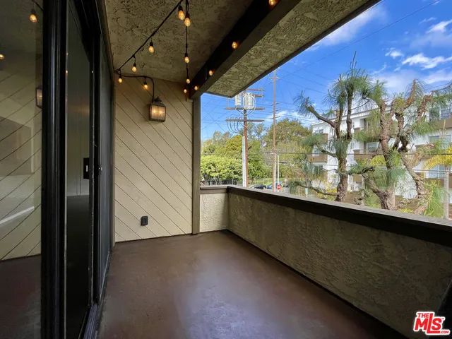 $935,000 | 1505 Purdue Avenue, Unit 202, Los Angeles, CA 90025