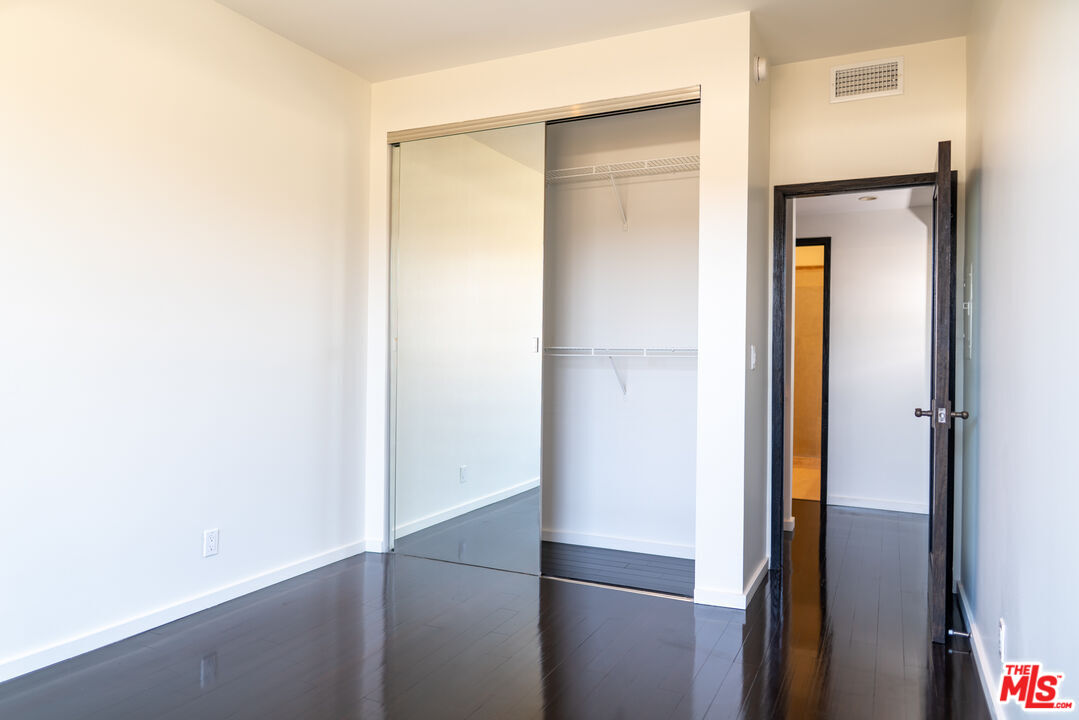 1505 Purdue Avenue, Unit 202 Los Angeles, CA 90025 - Photo 9 of 14 a view of empty room