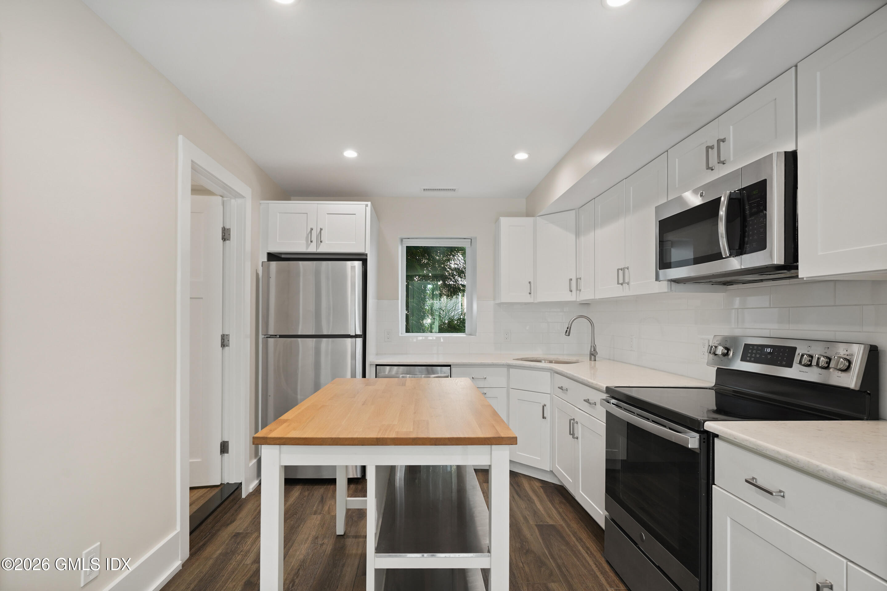 36 Decatur Street, Unit 4 Cos Cob, CT 06807 - Photo 11 of 21 DSC01532_1