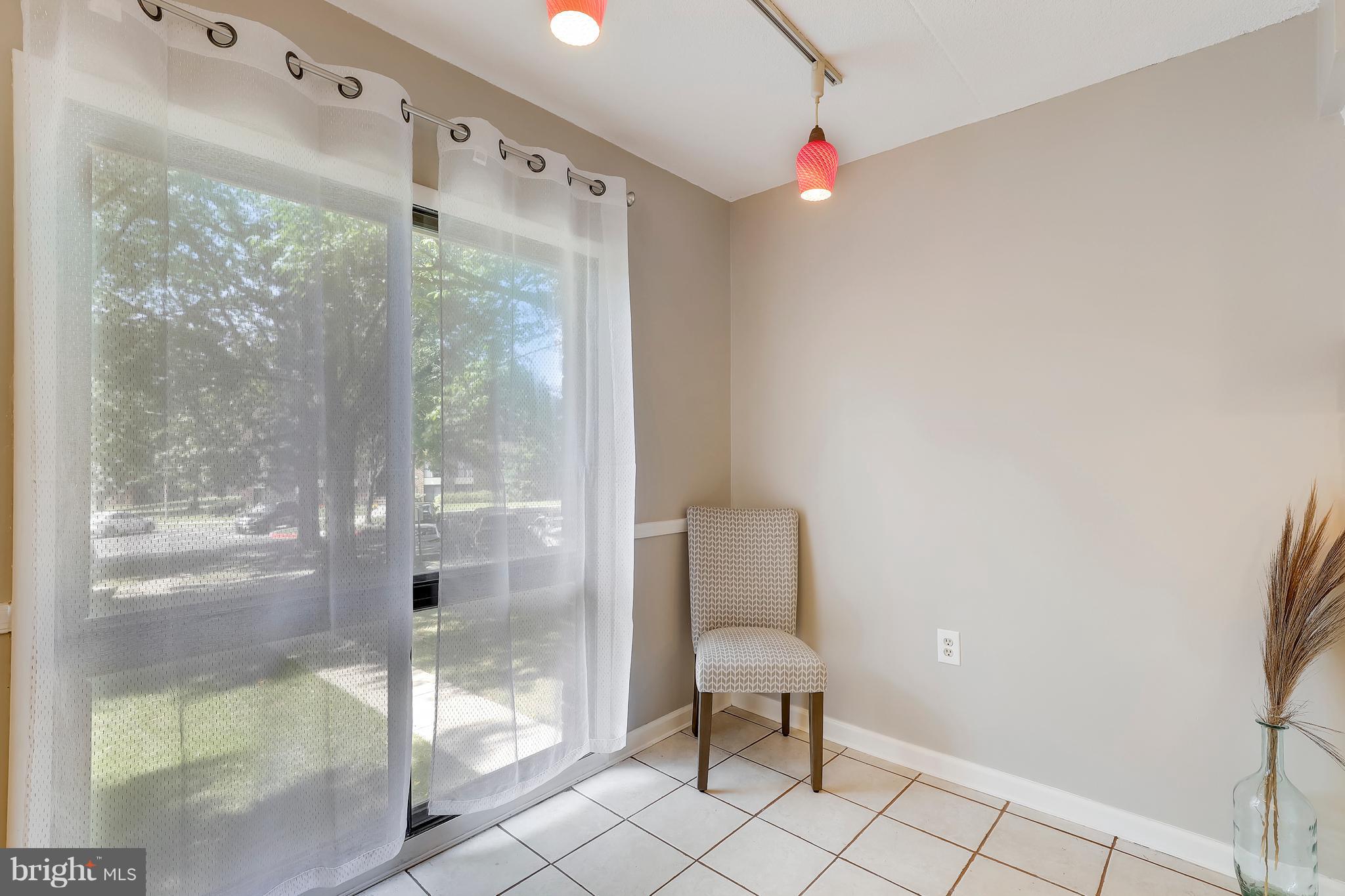 5237 West Running Brook Road, Unit 202 Columbia, MD 21044 - Photo 10 of 30 Breakfast nook