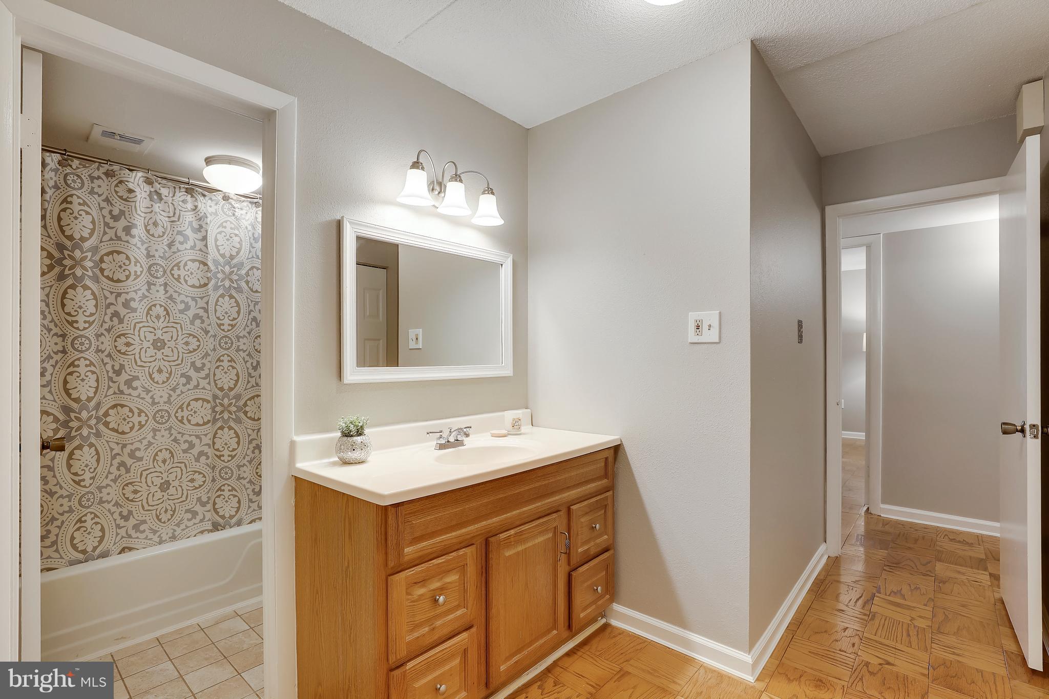 5237 West Running Brook Road, Unit 202 Columbia, MD 21044 - Photo 19 of 30 Dressing area with separate shower/wc area