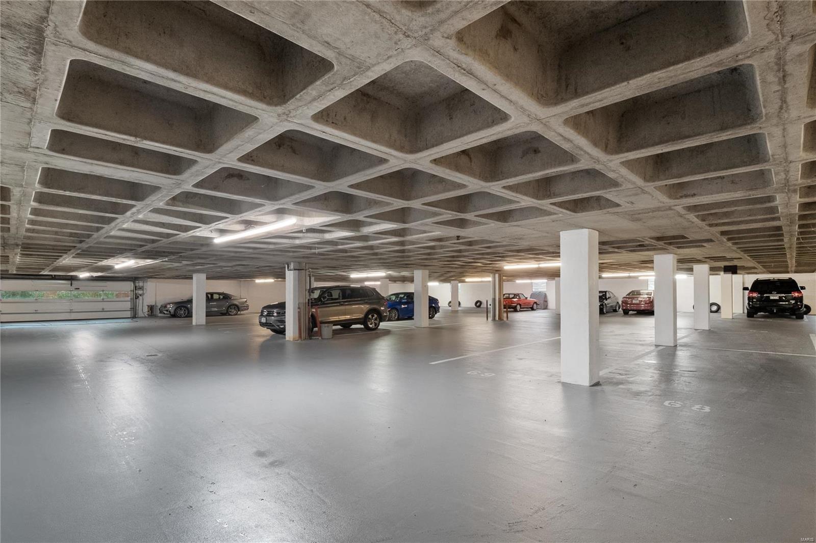 900 South Hanley Road, Unit 9B St. Louis, MO 63105 - Photo 22 of 31