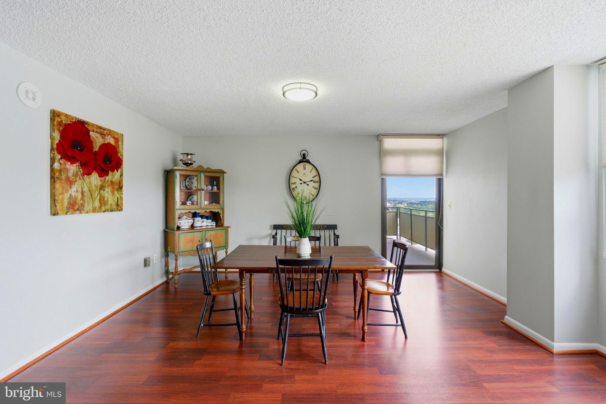 205 East Joppa Road, Unit 1809 Towson, MD 21286 - Photo 7 of 31 Large flex space for dining or den