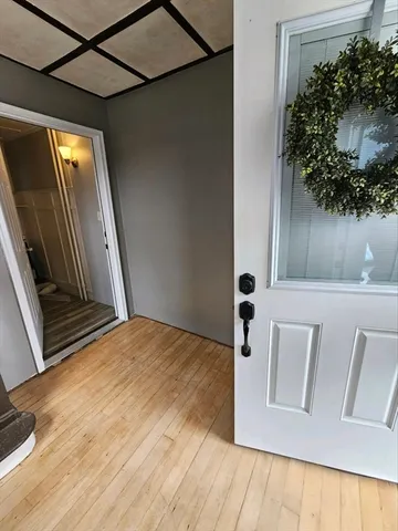 $1,650 | 468 Linden Street, Unit 2, Fall River, MA 02720