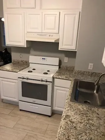 $1,650 | 468 Linden Street, Unit 2, Fall River, MA 02720