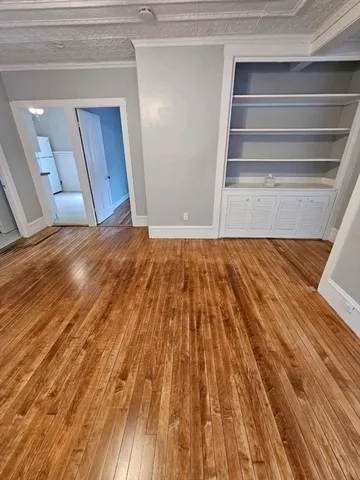 $1,650 | 468 Linden Street, Unit 2, Fall River, MA 02720