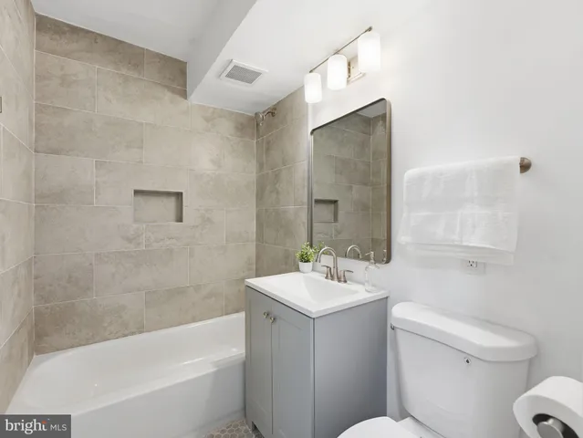 $2,150 | 3930 Stone Gate Drive, Suitland, MD 20746