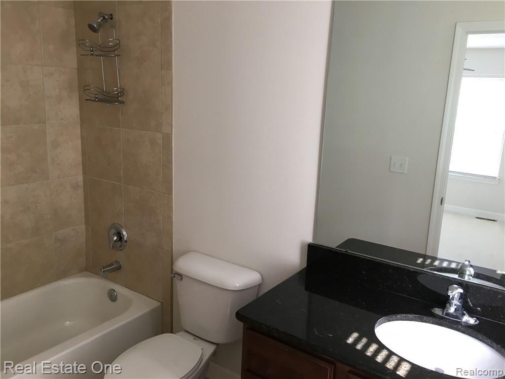 27474 Cromwell Road Novi, MI 48374 - Photo 39 of 49
