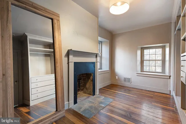 a view of livingroom with a fireplace