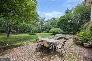 547 Concord Road Glen Mills, PA 19342 - Photo 3 of 42 a view of a dining space with a table and chairs