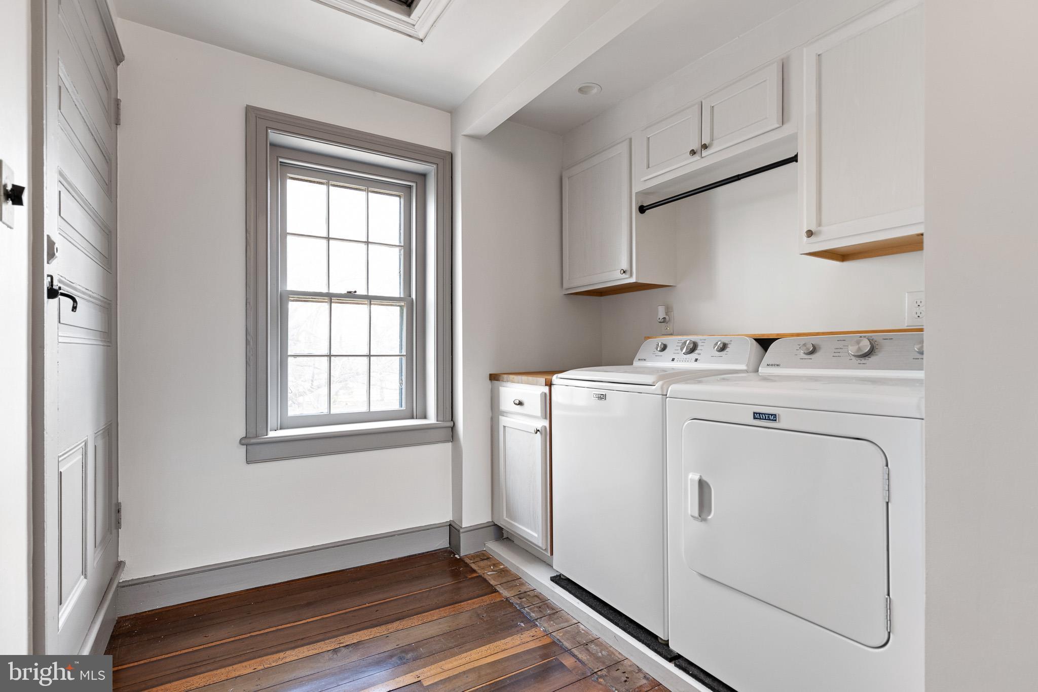 547 Concord Road Glen Mills, PA 19342 - Photo 9 of 42 a utility room with closet dryer and washer