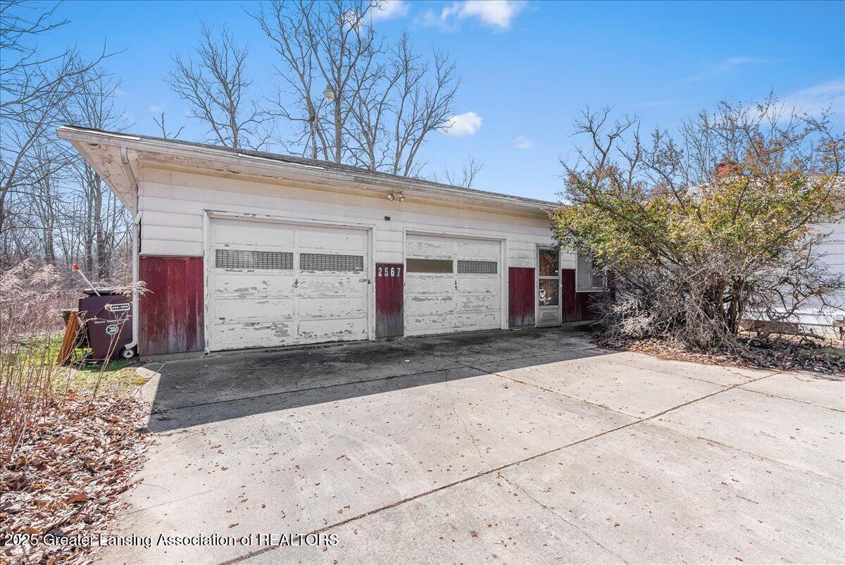 2567 Jolly Road Okemos, MI 48864 - Photo 24 of 30 16-Media Jett - 22