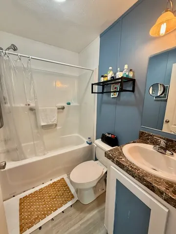 $85,000 | 521 Forest Avenue, Middletown, RI 02842