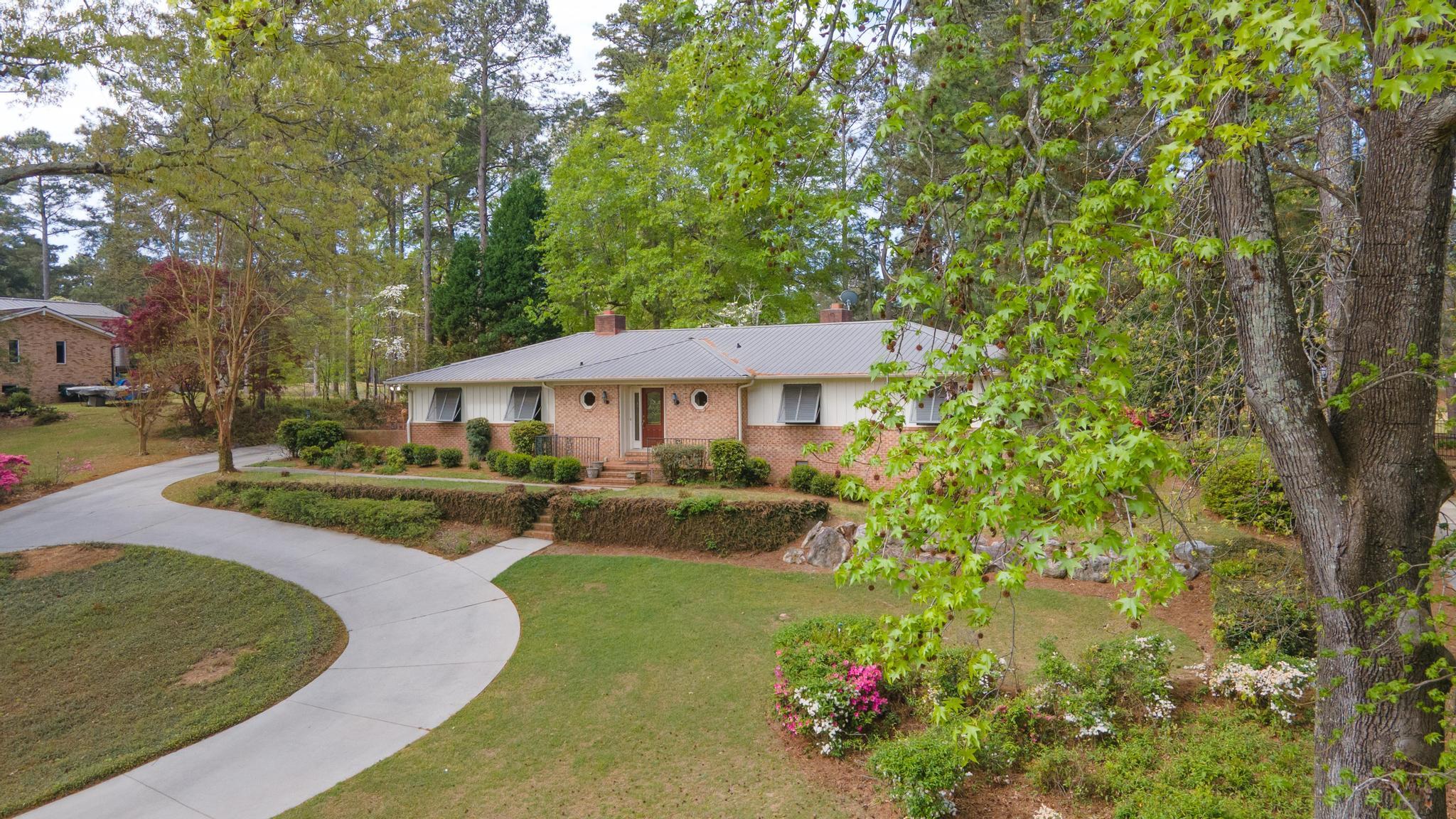 17 Inverness Street East Aiken, SC 29803 - Photo 2 of 79