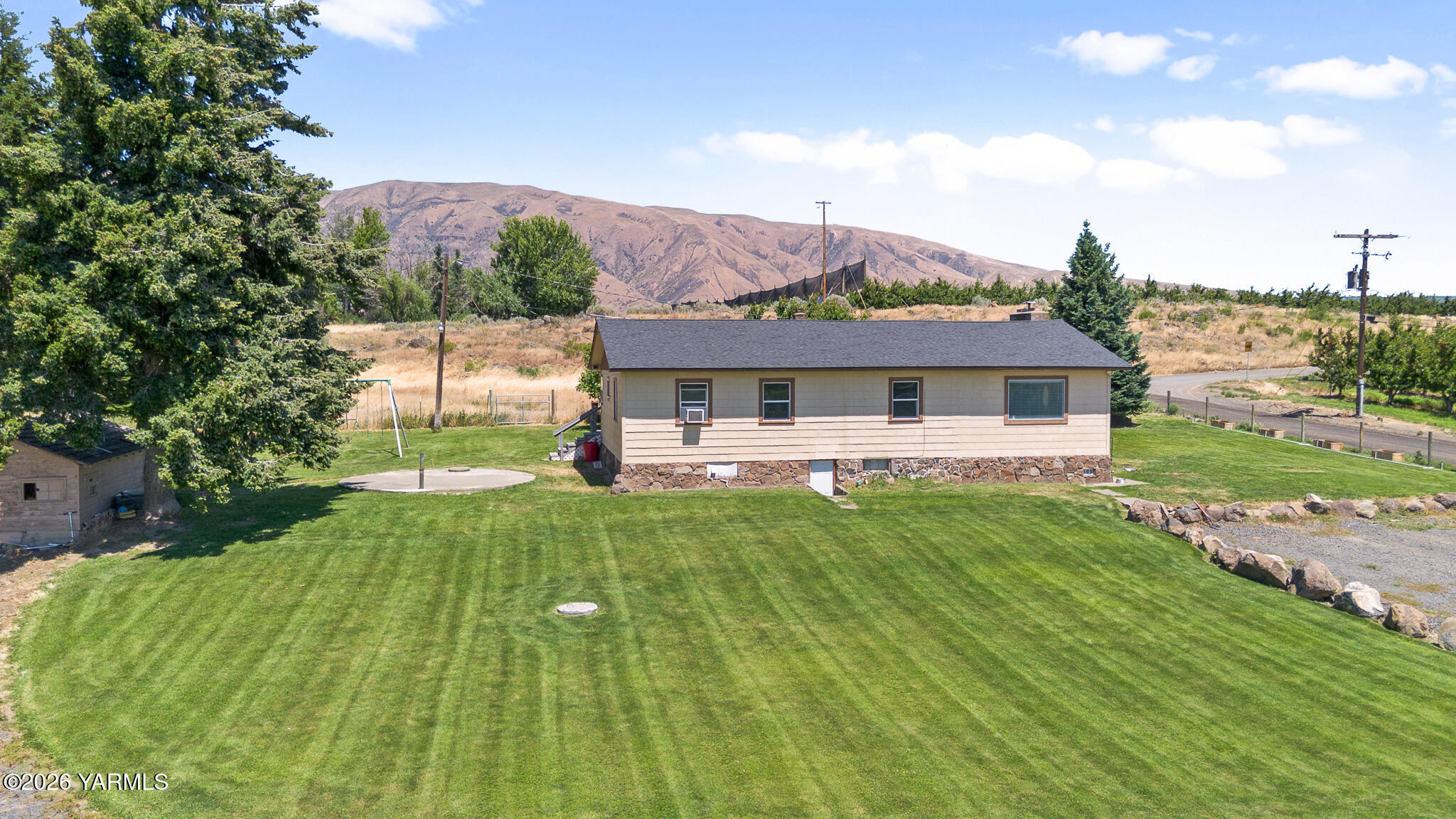 260 Schraeder Road Tieton, WA 98947 - Photo 4 of 49 260 Schraeder Rd