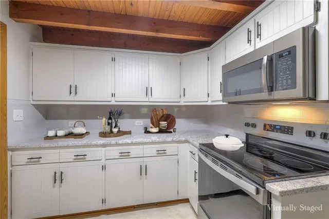 $580,000 | 2000 East 187th Street, Belton, MO 64012