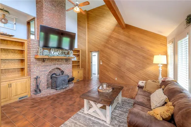 $580,000 | 2000 East 187th Street, Belton, MO 64012