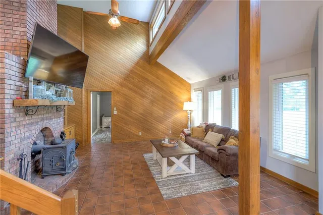 $580,000 | 2000 East 187th Street, Belton, MO 64012