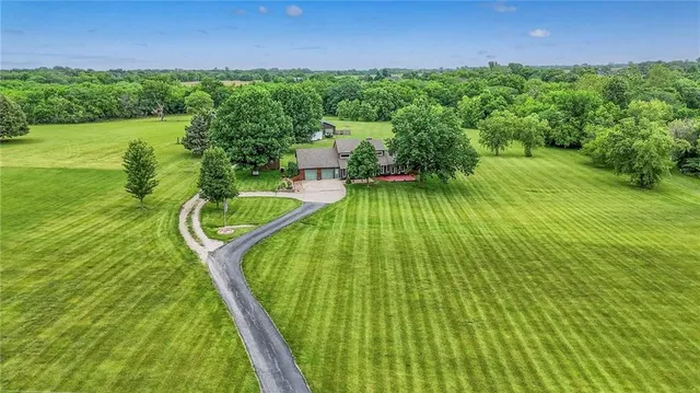 $580,000 | 2000 East 187th Street, Belton, MO 64012