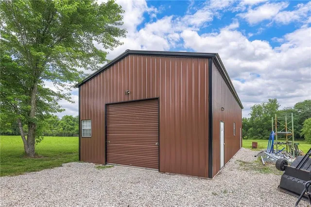 $580,000 | 2000 East 187th Street, Belton, MO 64012