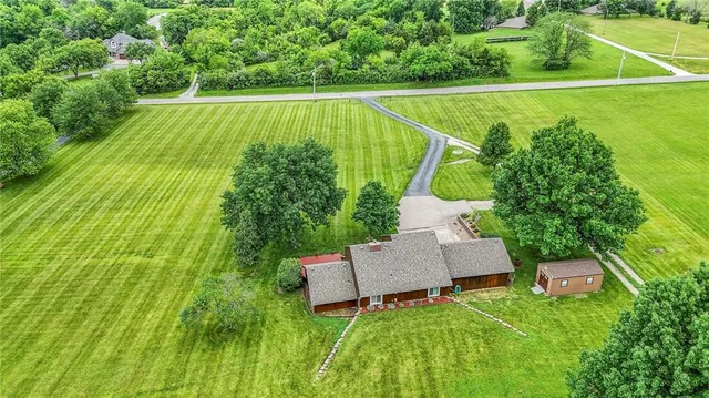 $580,000 | 2000 East 187th Street, Belton, MO 64012