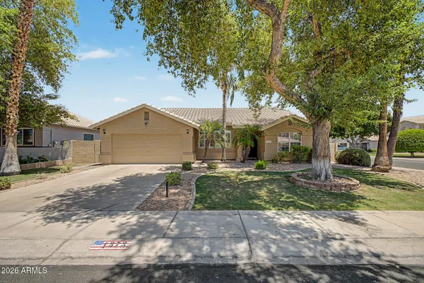$558,000 | 1373 North Roadrunner Drive, Gilbert, AZ 85234