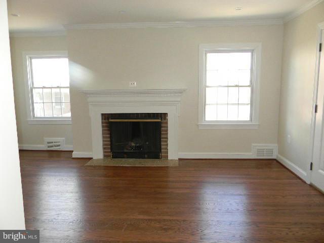 1008 Chillum Road Hyattsville, MD 20782 - Photo 9 of 29 Interior (General)