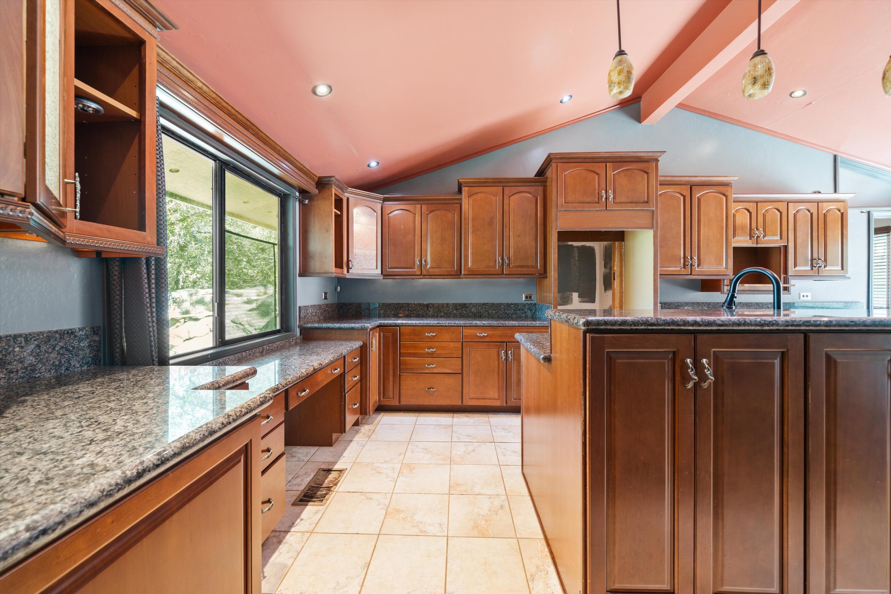 28842 Quail Line Road Keene, CA 93531 - Photo 10 of 46 22-JYP08705