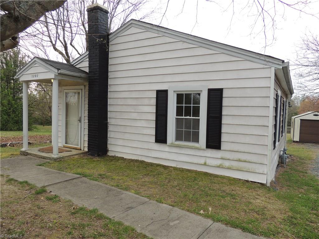 1202 Sharpe Road Burlington, NC 27217 - Photo 3 of 14 Gallery Image 3