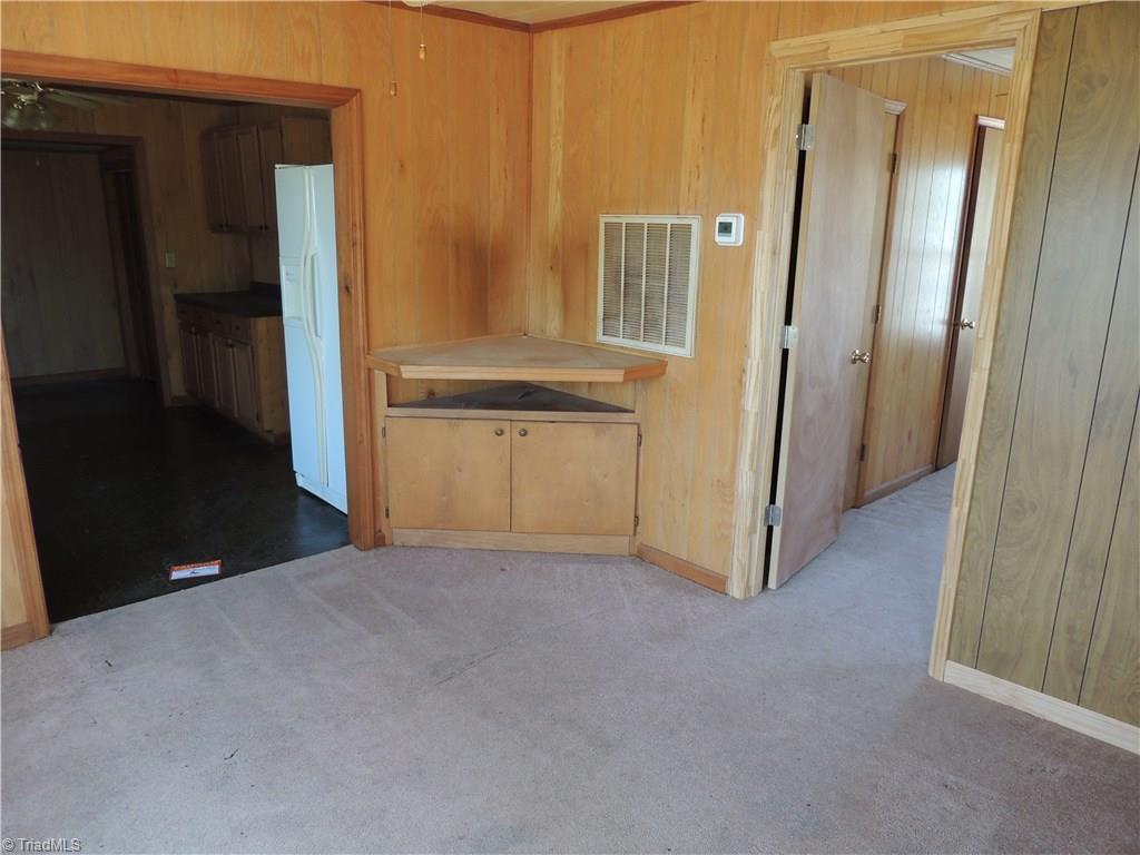 1202 Sharpe Road Burlington, NC 27217 - Photo 8 of 14 Living Room
