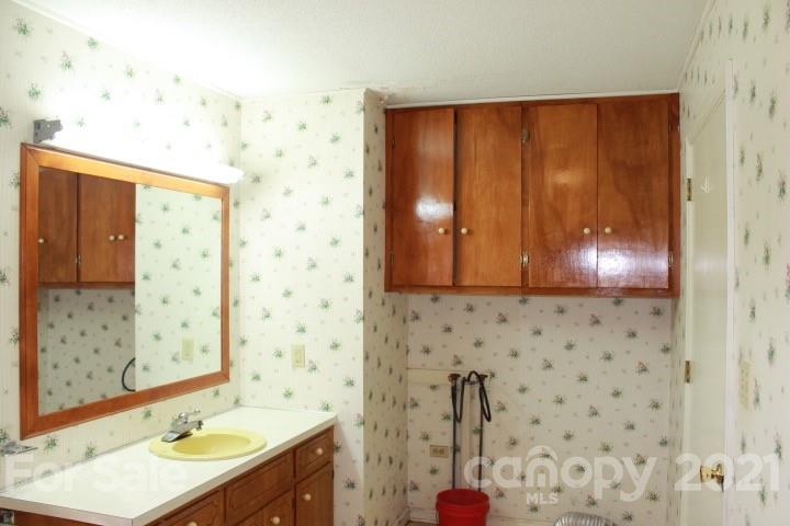 470 Wildlife Access Road Hickory, NC 28601 - Photo 13 of 38 Gallery Image 13