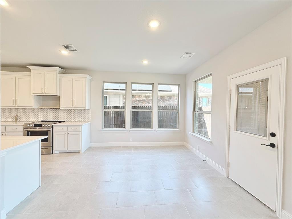 4011 Three Forks Road Kaufman, TX 75142 - Photo 14 of 40 Spacious Dining Area