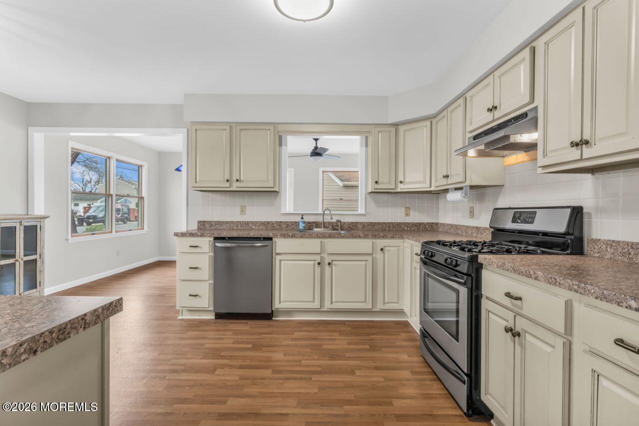 2213 Rogers Road Point Pleasant, NJ 08742 - Photo 10 of 29 Kitchen