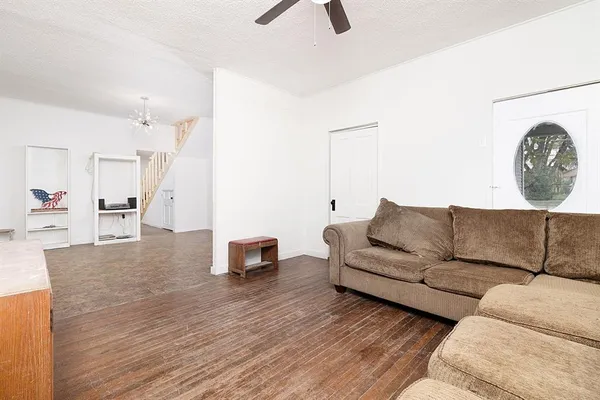 $130,000 | 607 West 6th Street, Brady, TX 76825
