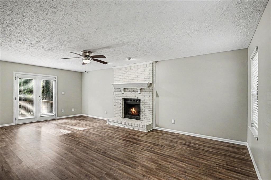 1304 Oakwood Road Jonesboro, GA 30236 - Photo 4 of 27