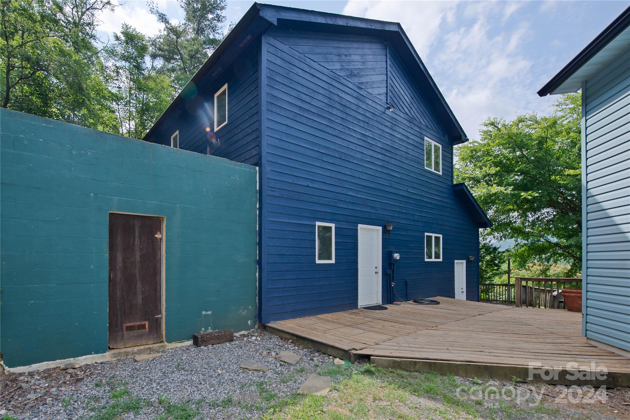 556 Blue Hill Road Marshall, NC 28753 - Photo 11 of 45