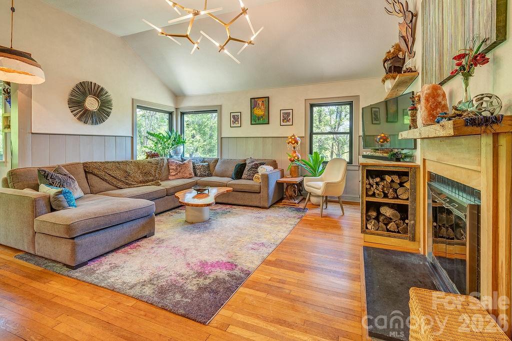 10 Hillendale Road Asheville, NC 28805 - Photo 9 of 45 Gallery Image 9