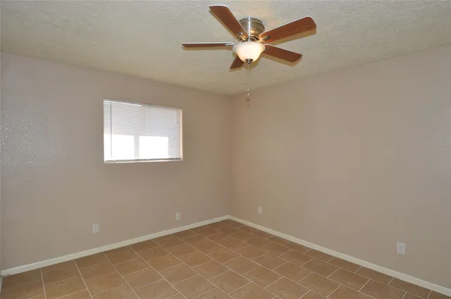 $1,495 | 4710 Pine Street, Seabrook, TX 77586