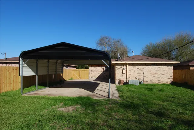 $1,495 | 4710 Pine Street, Seabrook, TX 77586