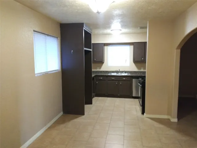 $1,495 | 4710 Pine Street, Seabrook, TX 77586