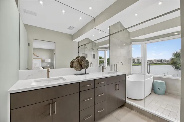 $7,000 | 160 Marina Del Rey Court, Clearwater Beach, FL 33767