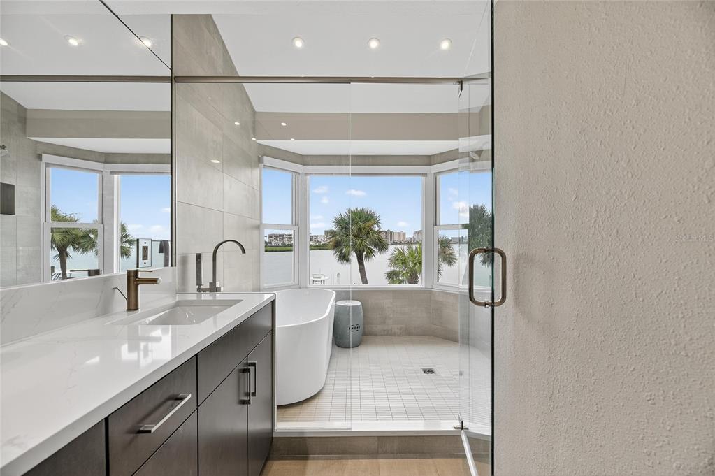 160 Marina Del Rey Court Clearwater Beach, FL 33767 - Photo 23 of 70