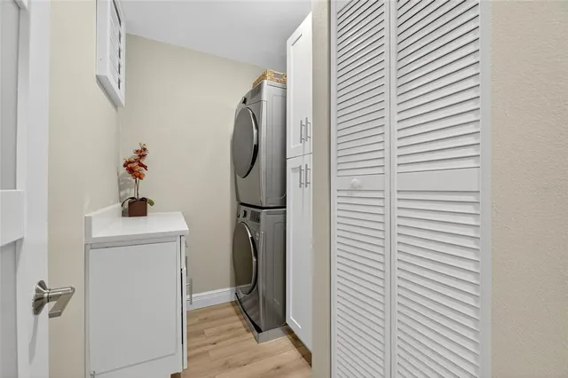 $7,000 | 160 Marina Del Rey Court, Clearwater Beach, FL 33767