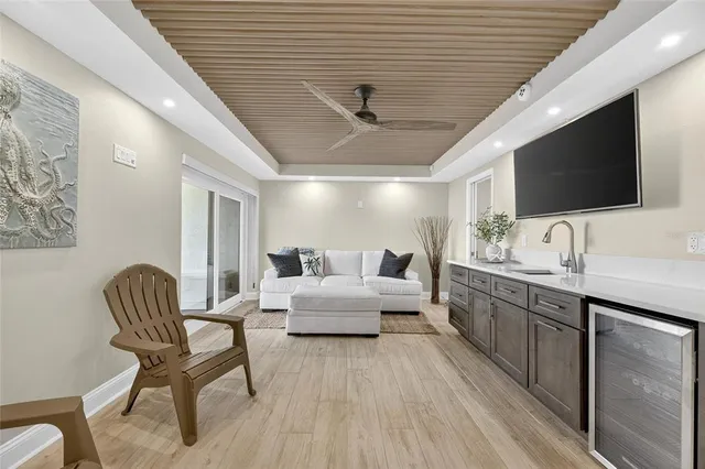 $7,000 | 160 Marina Del Rey Court, Clearwater Beach, FL 33767