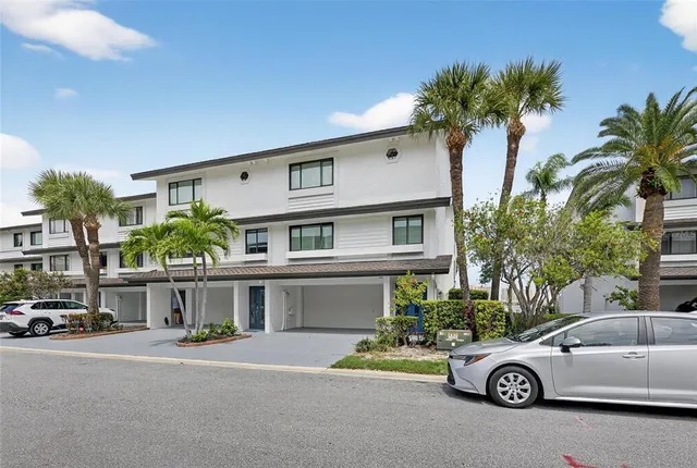 $7,000 | 160 Marina Del Rey Court, Clearwater Beach, FL 33767