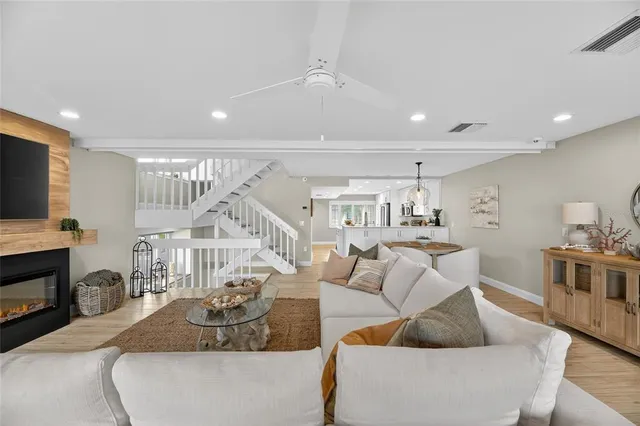 $7,000 | 160 Marina Del Rey Court, Clearwater Beach, FL 33767