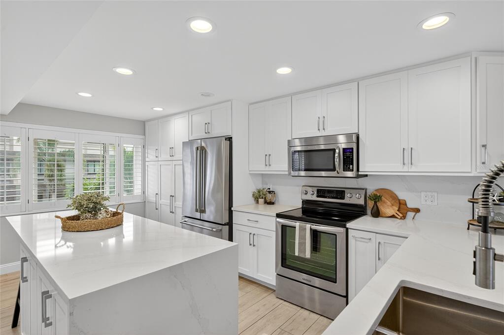 160 Marina Del Rey Court Clearwater Beach, FL 33767 - Photo 52 of 70