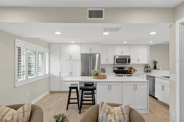 $7,000 | 160 Marina Del Rey Court, Clearwater Beach, FL 33767