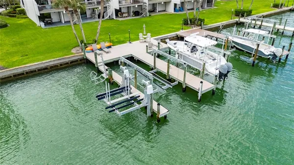 $7,000 | 160 Marina Del Rey Court, Clearwater Beach, FL 33767