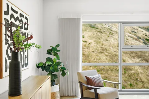 $899,000 | 1 Mandalay Place, Unit 910, South San Francisco, CA 94080